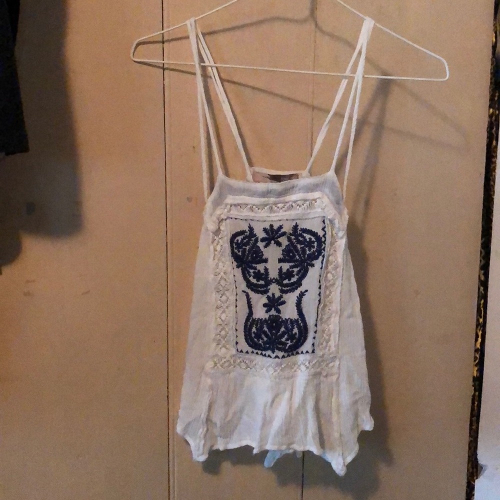 White crop top